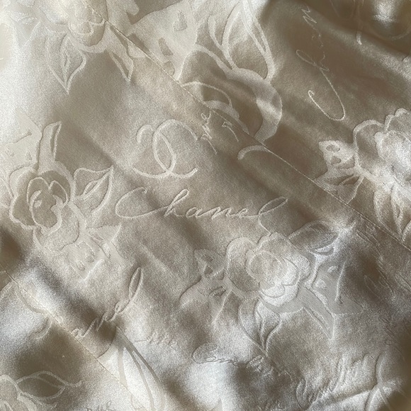 CHANEL 18B WOOL TWEED JACKET 36FR ECRU/ WHITE - Picture 12 of 16